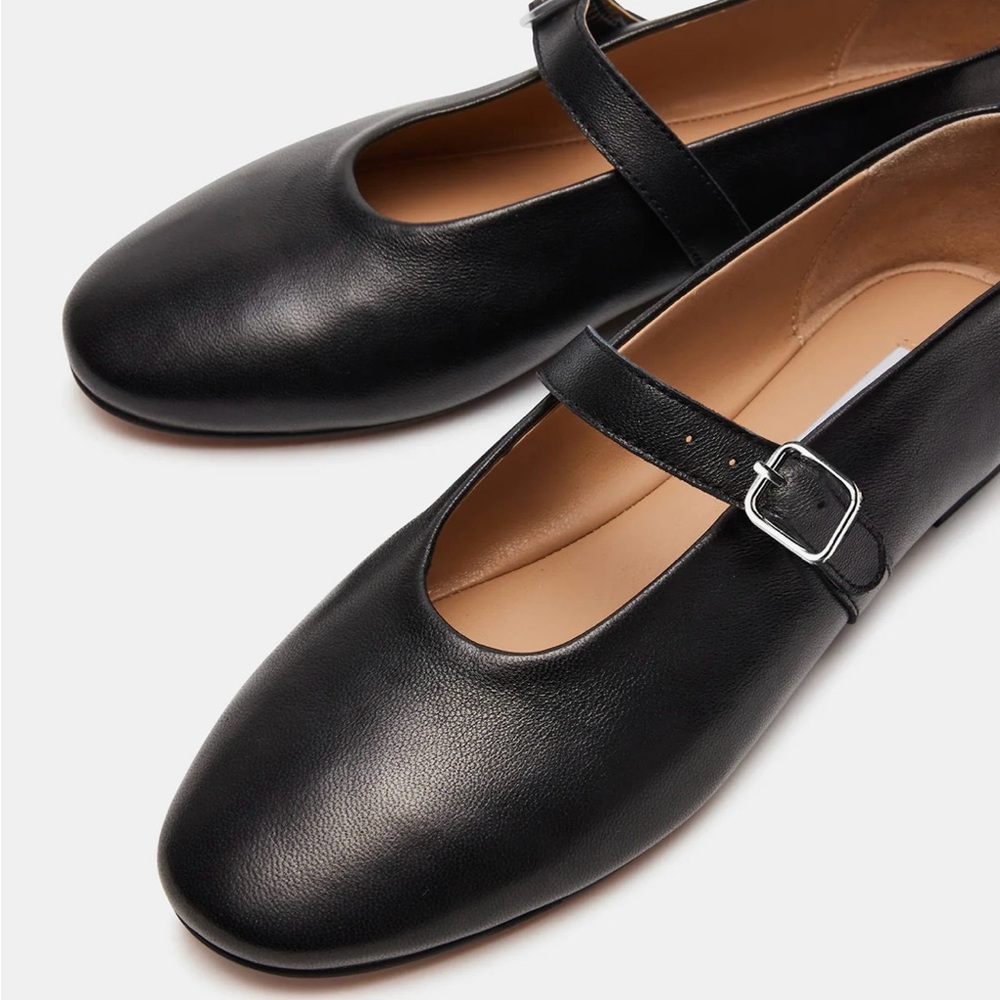Steve Madden Black Leather Dreaming Ballet Flats